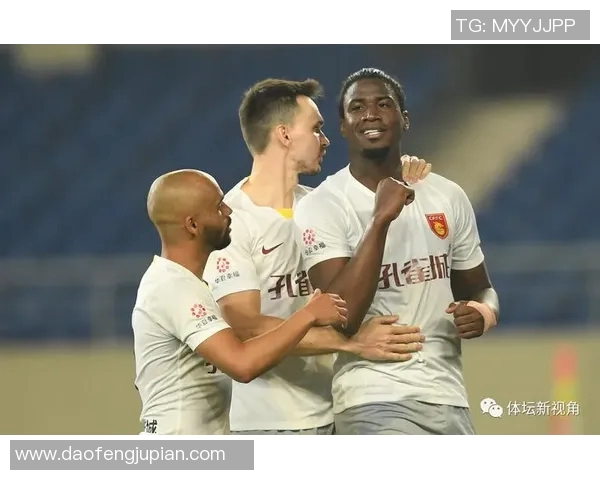 武汉篮球队技术争议引发热议球迷与专家各执己见探讨战术与裁判判罚